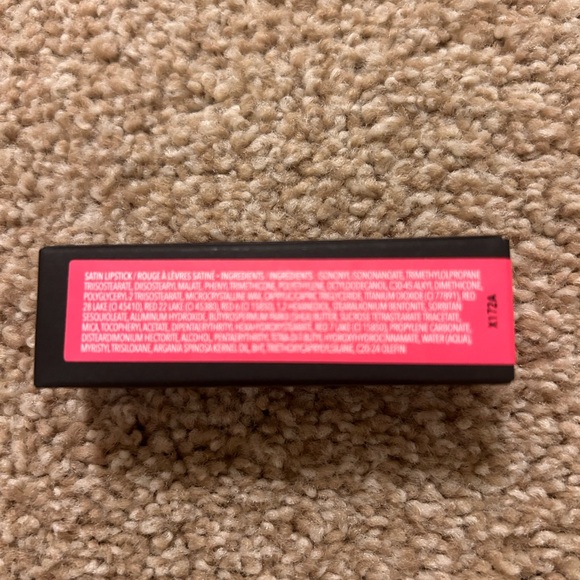 Color Street Lipstick-Knockout New - Picture 4 of 4